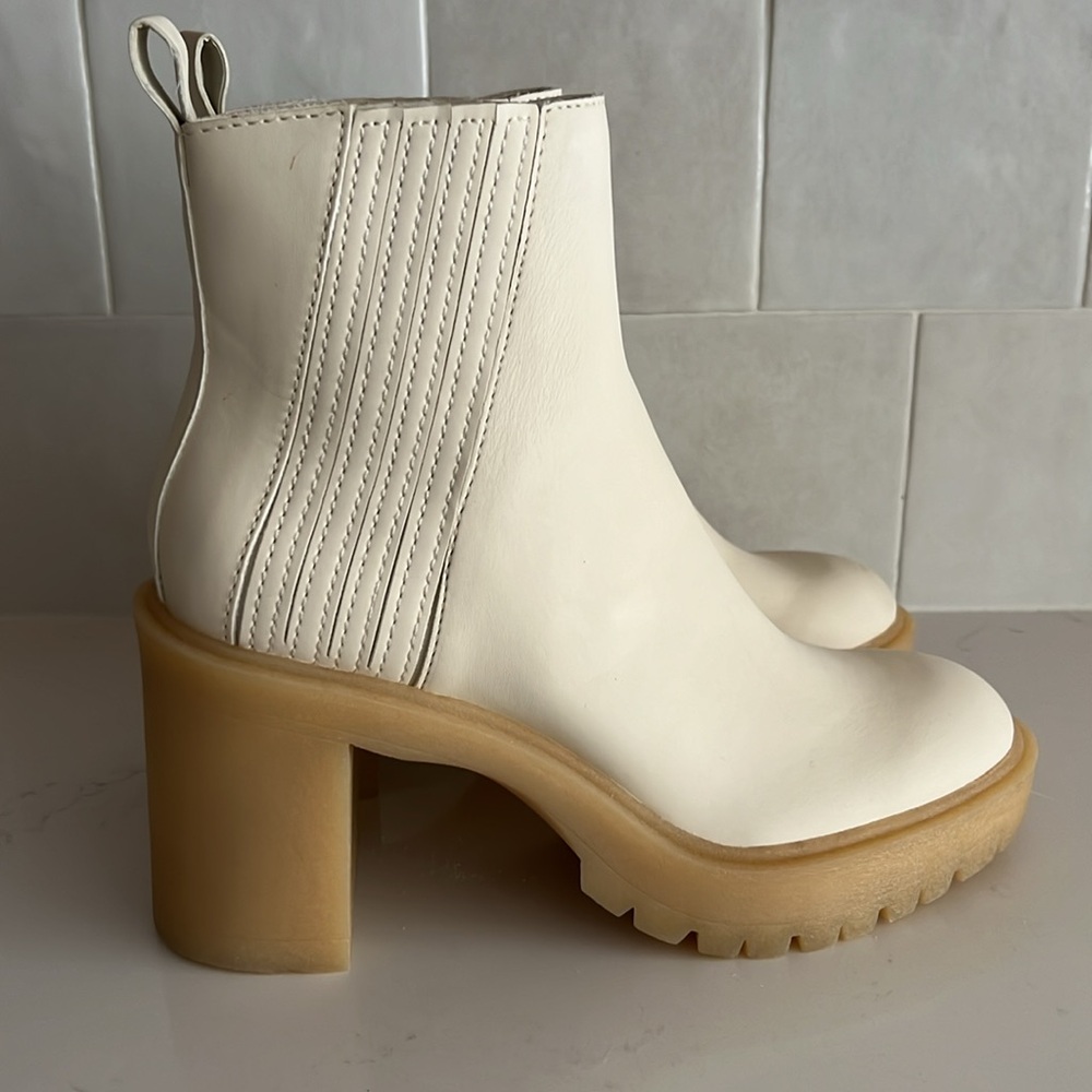 Dolce Vita Caster Lug Sole Boots | Ivory Boots | White Boots | Size 8